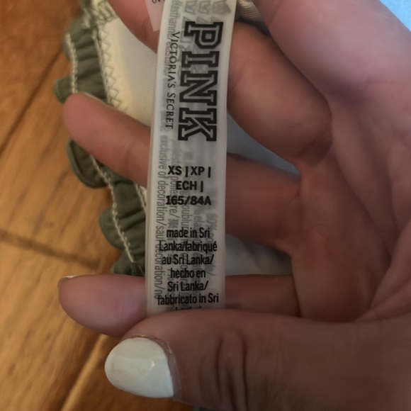 PINK Victoria’s Secret Green Off The Shoulder Scrunch Bikini Top Size XS - Picture 4 of 5